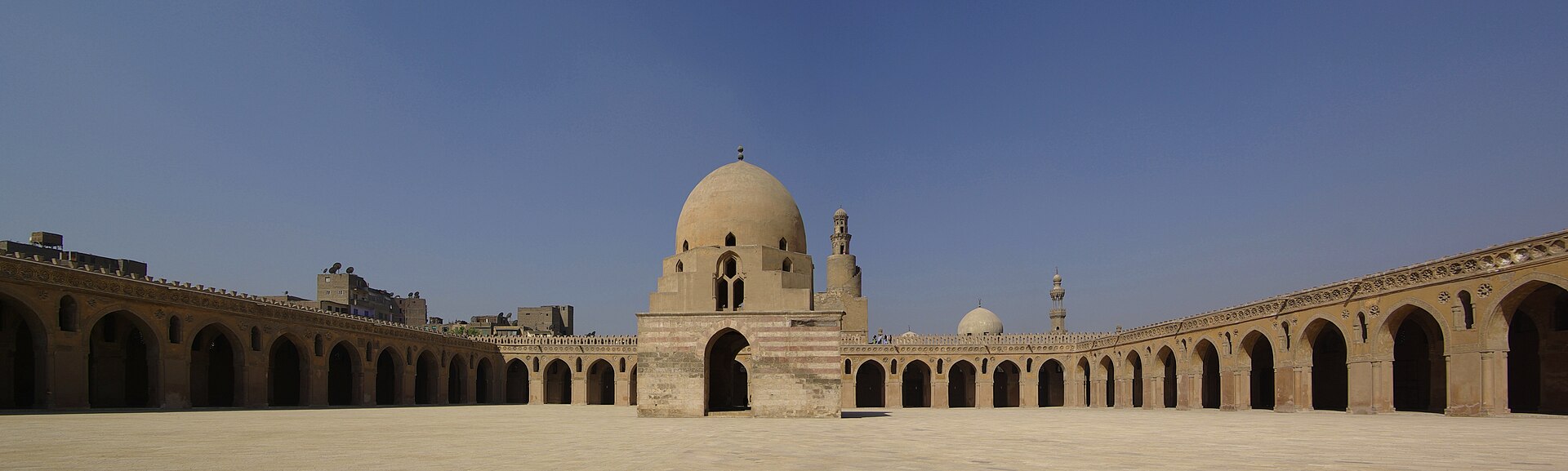 Ibn Tulun courtyard